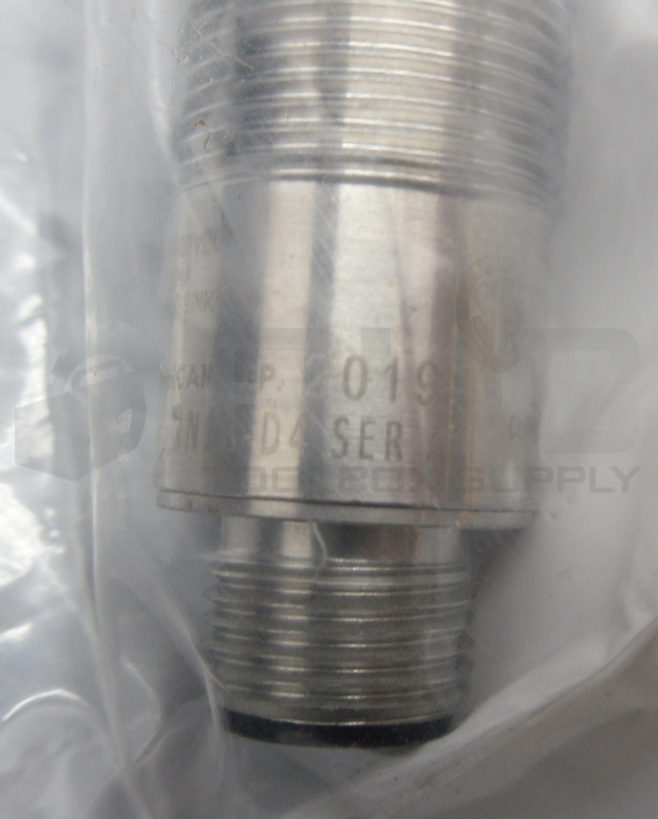 SEALED NEW ALLEN BRADLEY 871TM-DH5NN18-D4 /A INDUCTIVE PROXMITY SENSOR 10-30VDC