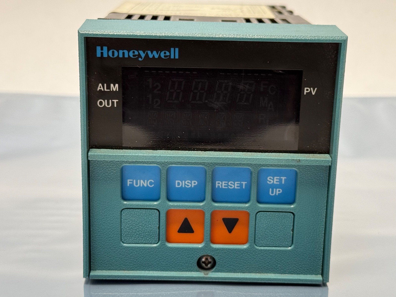 Honeywell UDC2001-0-0000-0000-00-0112 Temperature Controller UDC2000 Mini-Pro