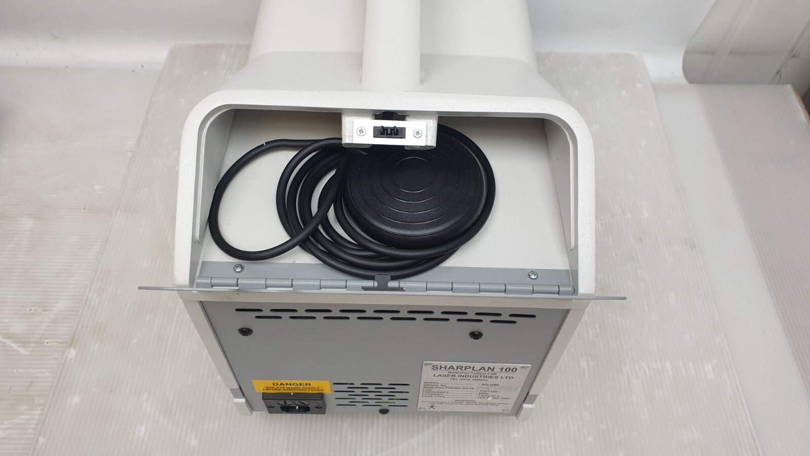 Sharplan 100 Xplume Smoke evacuator