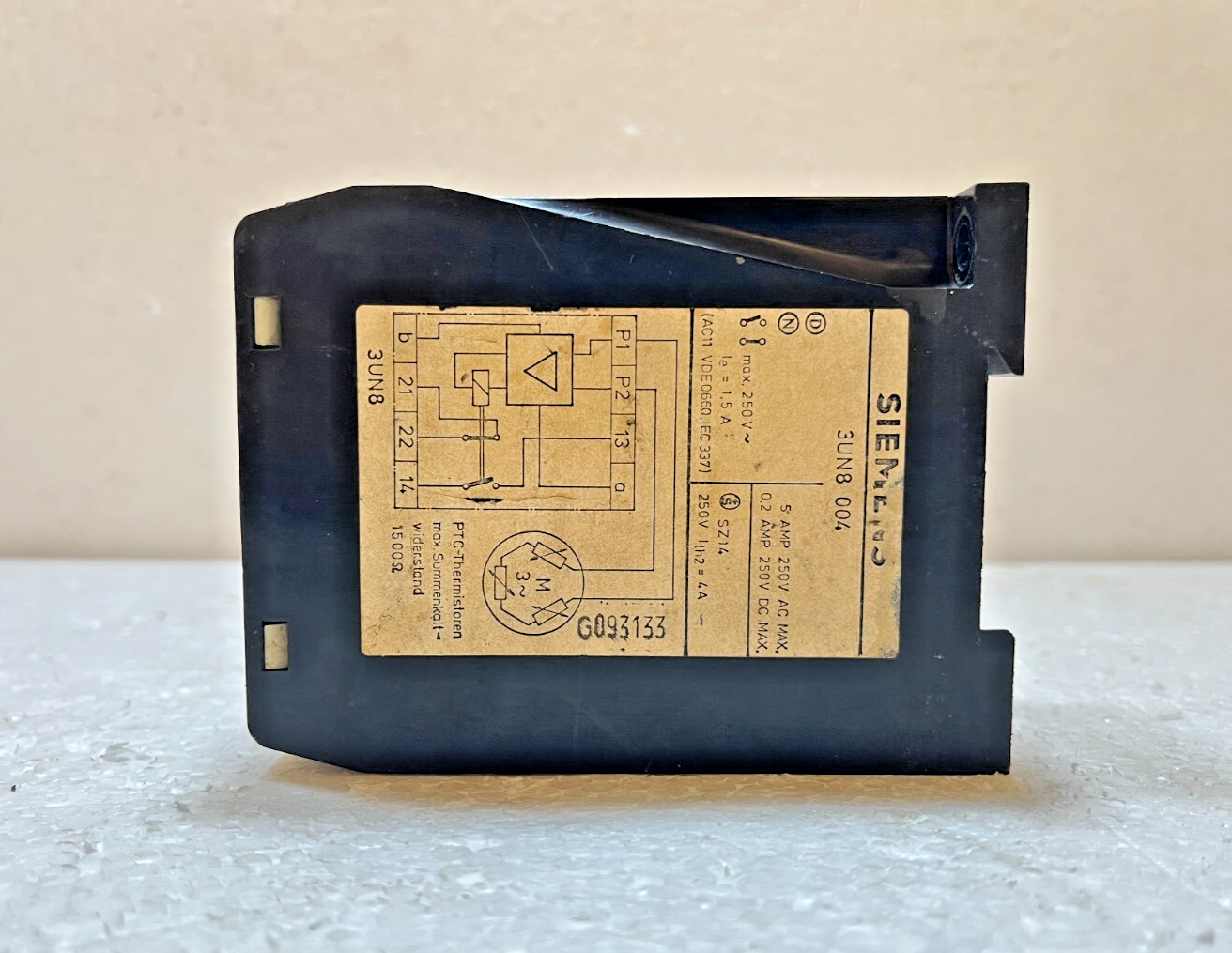 Siemens 3UN8 004 3 Pole Contactor Control Relay (FREE SHIPPING)