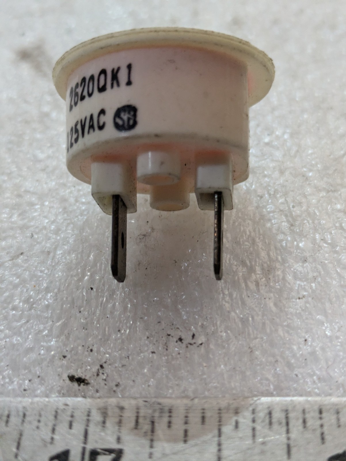 Chicago Miniature 2620QK1 Red Neon Panel Indicator Light 125VAC Industrial OEM