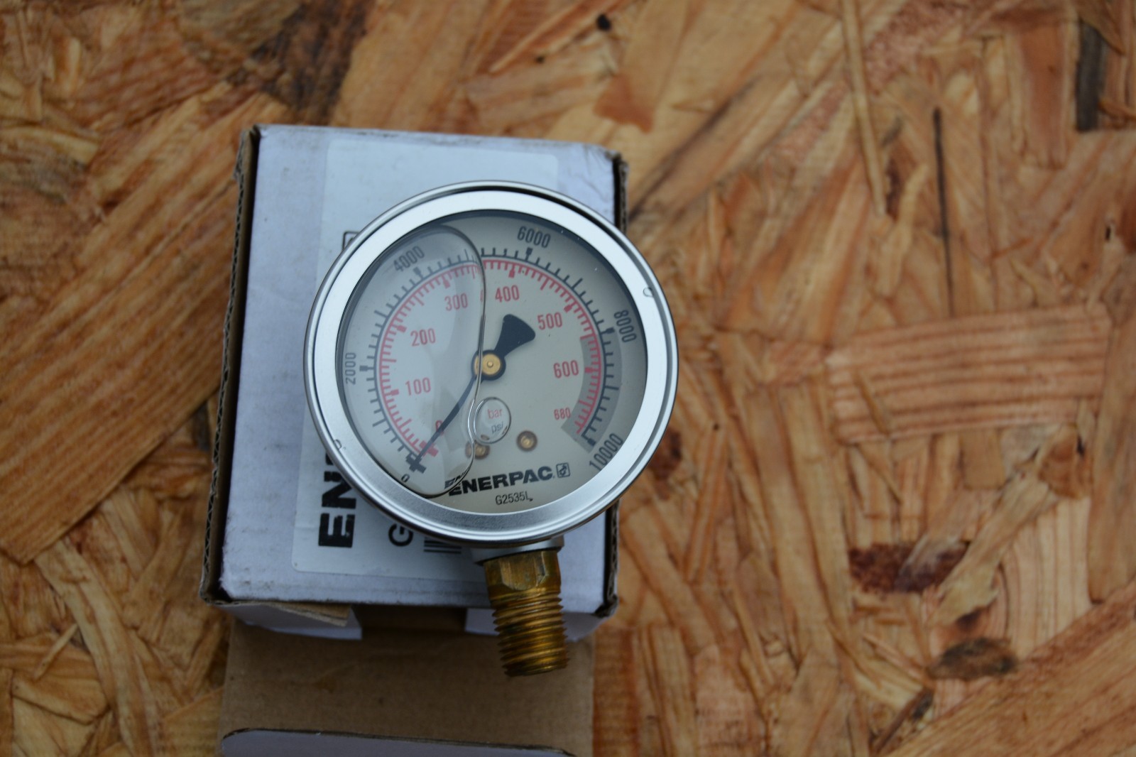 Enerpac G2535L Liquid Fill Pressure Gauge 2.5″ Dial 1/4″ NPT 0-10,000 PSI NEW