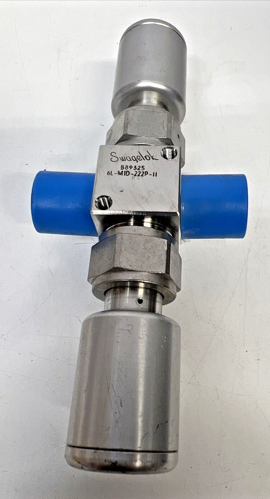 Swagelok 6L-M1D-222P-11 High Purity 2- Bellows Air Vavle 3-port Manifold 1/4″