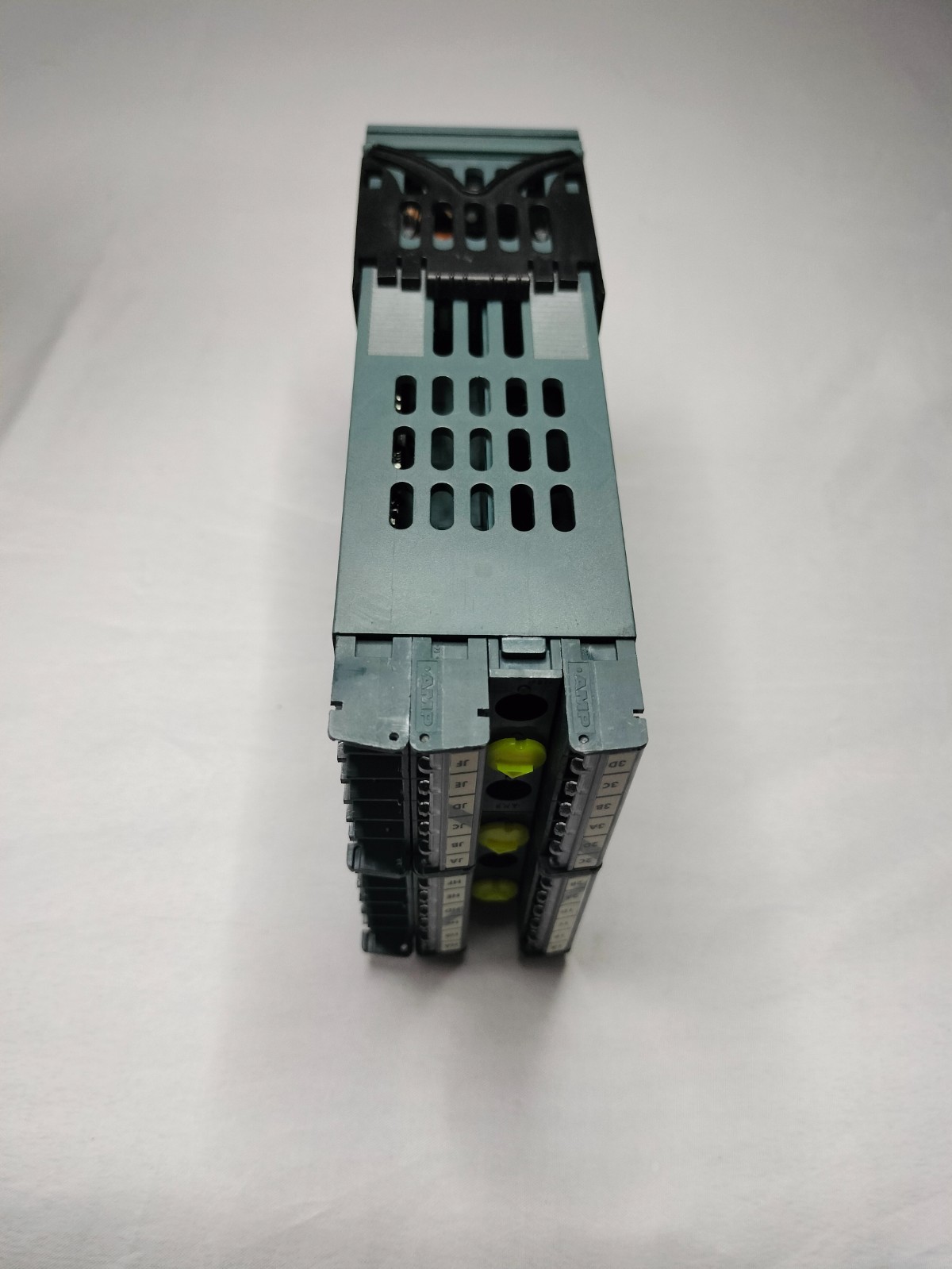 Eurotherm 2408/CG/VH/LH/RC/XX/RF/YM/XX/ENG/XXXXX/XXXXXX Controller