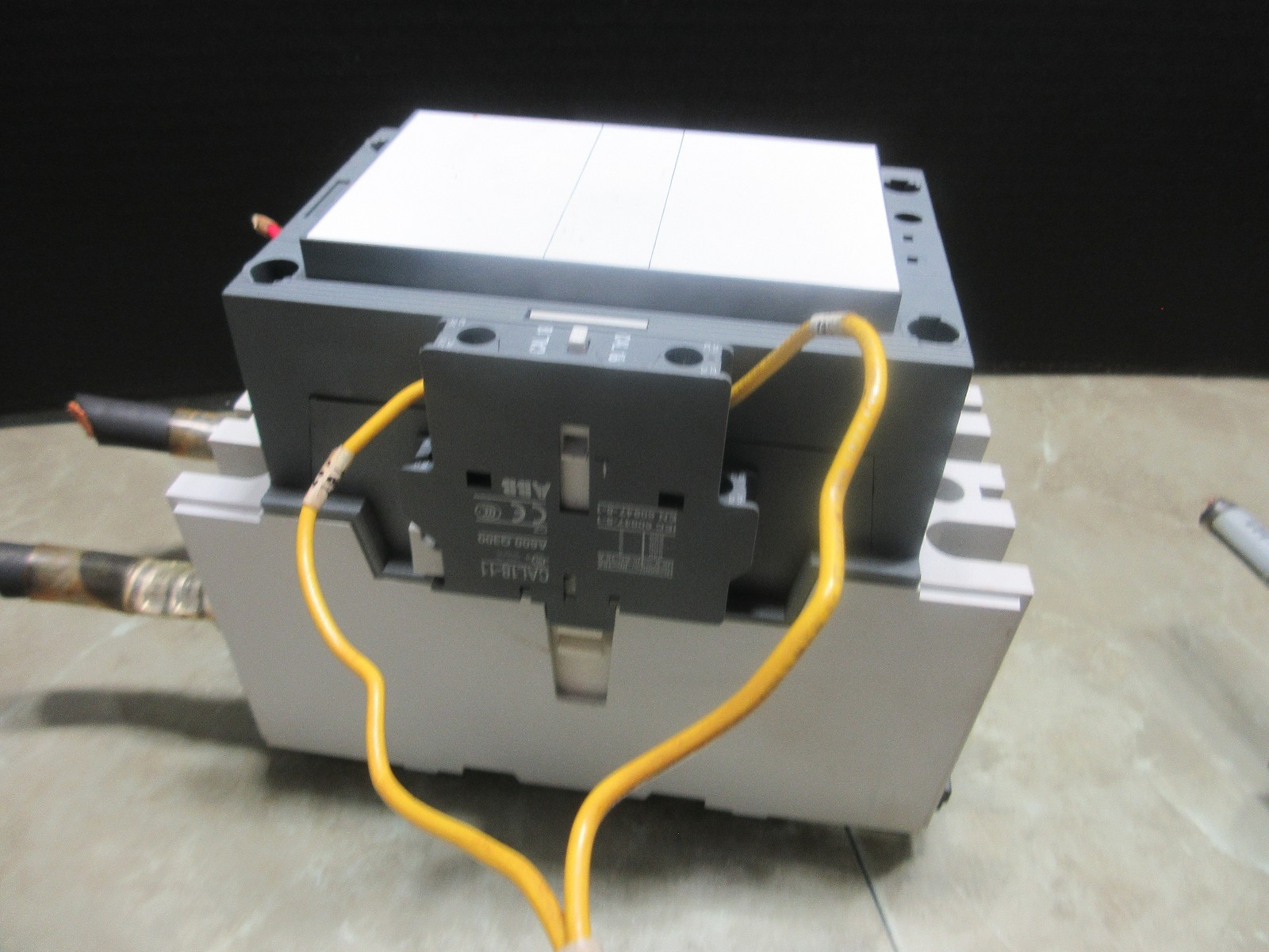 ABB WELDING CONTACTOR A185W-30 ATK185 CNC EDM BREAKER