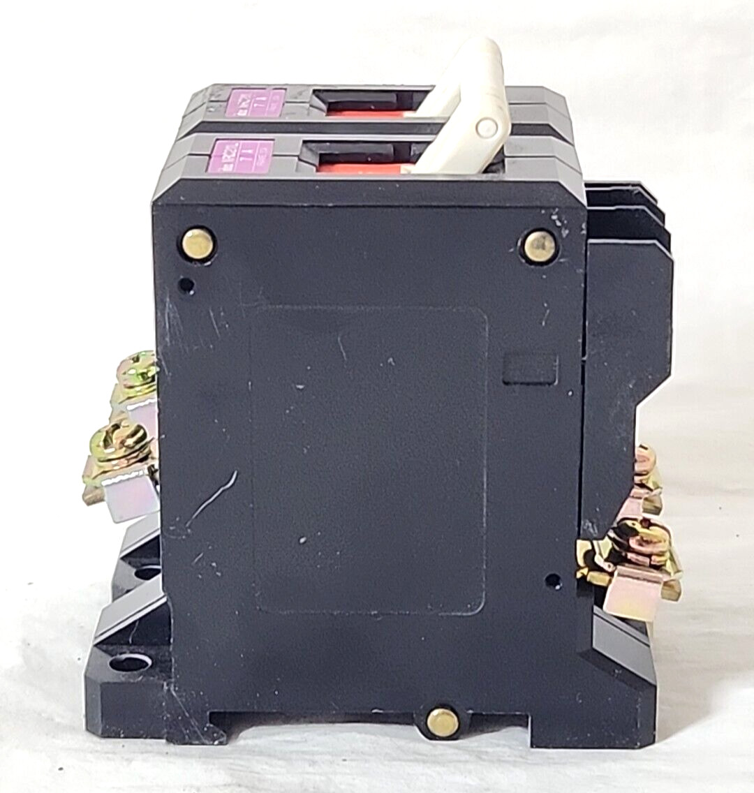 IDEC Izumi NRC211L 7A 2-Pole Circuit Breaker Max V 250V NRC 211L *New*