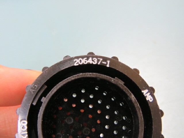 TE 206437-1 Qty of 5 per Lot 57 Position Circular Connector Plug Housing Free H