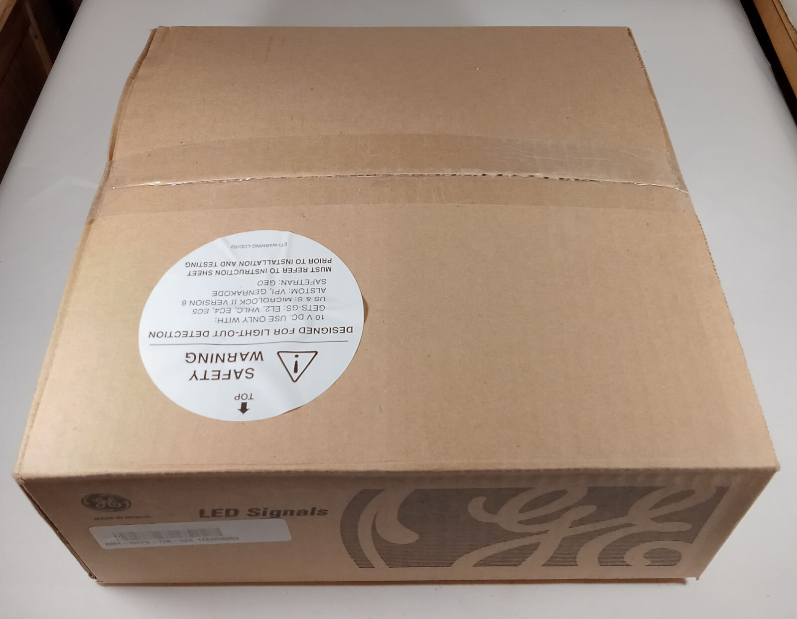 1 NEW GE RM4-WCFB-75B-92G WHITE LED SIGNAL LIGHT NIB ***MAKE OFFER***