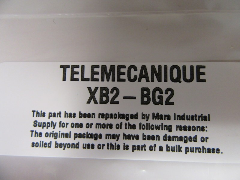 Telemecanique XB2-BG2 Selector Switch (Pack of 3)