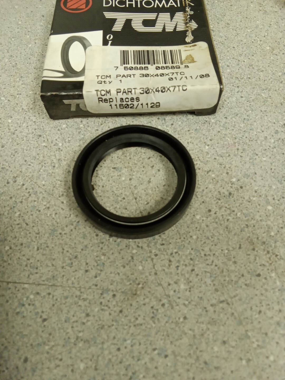 TCM 30X40X7TC Replaces 11602/1129 Oil Seal