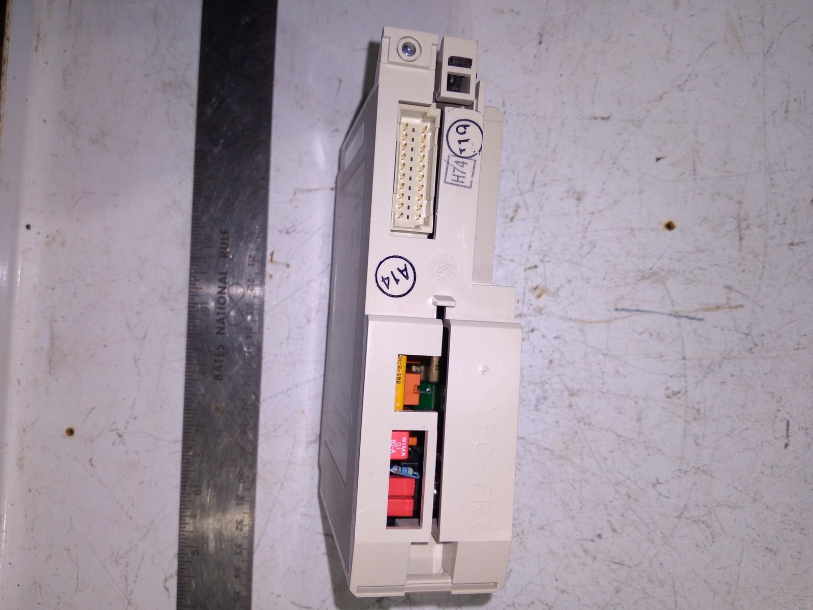 SCHNEIDER ELECTRIC TSX COMPACT DAP 208/AS-BDAP-208 DISCRETE OUTPUR RELAY 8X24VDC