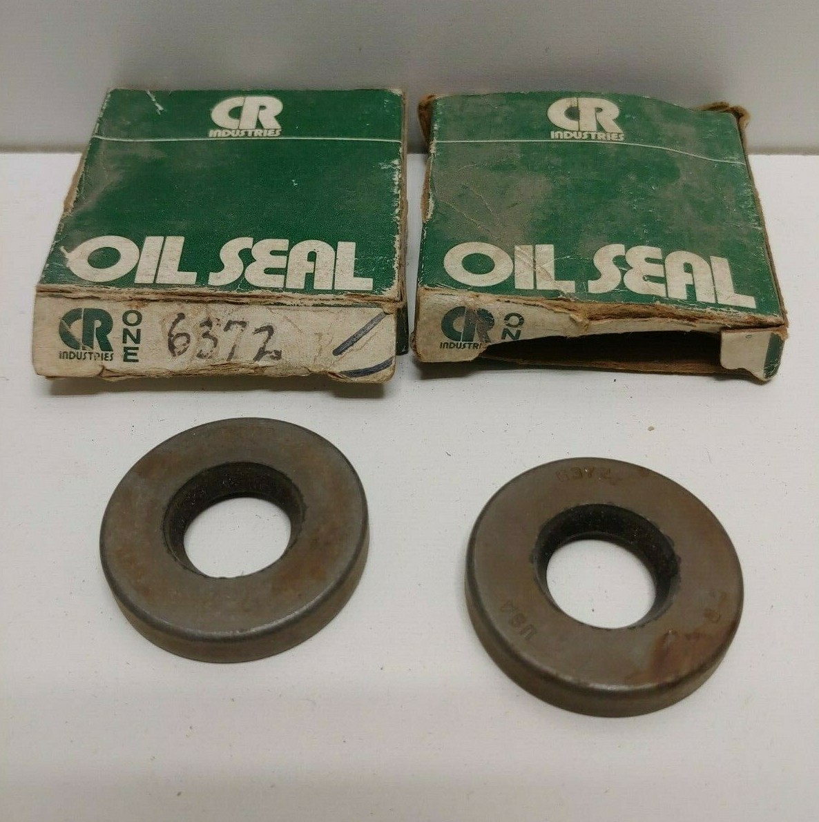 LOT OF (2) NEW OLD STOCK! CHICAGO RAWHIDE 0.625″ SHAFT OIL SEALS 6372