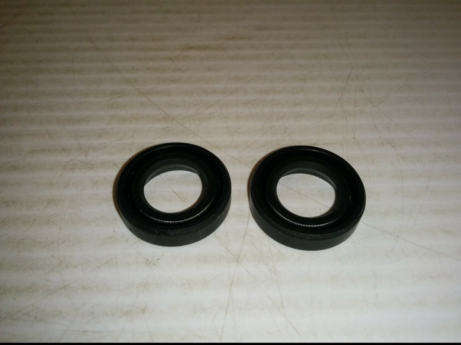 CHICAGO RAWHIDE 5806 OIL SEAL, JOINT RADIAL, 15 x 26 x 7mm HMS4 R, LOT OF 2, NIB