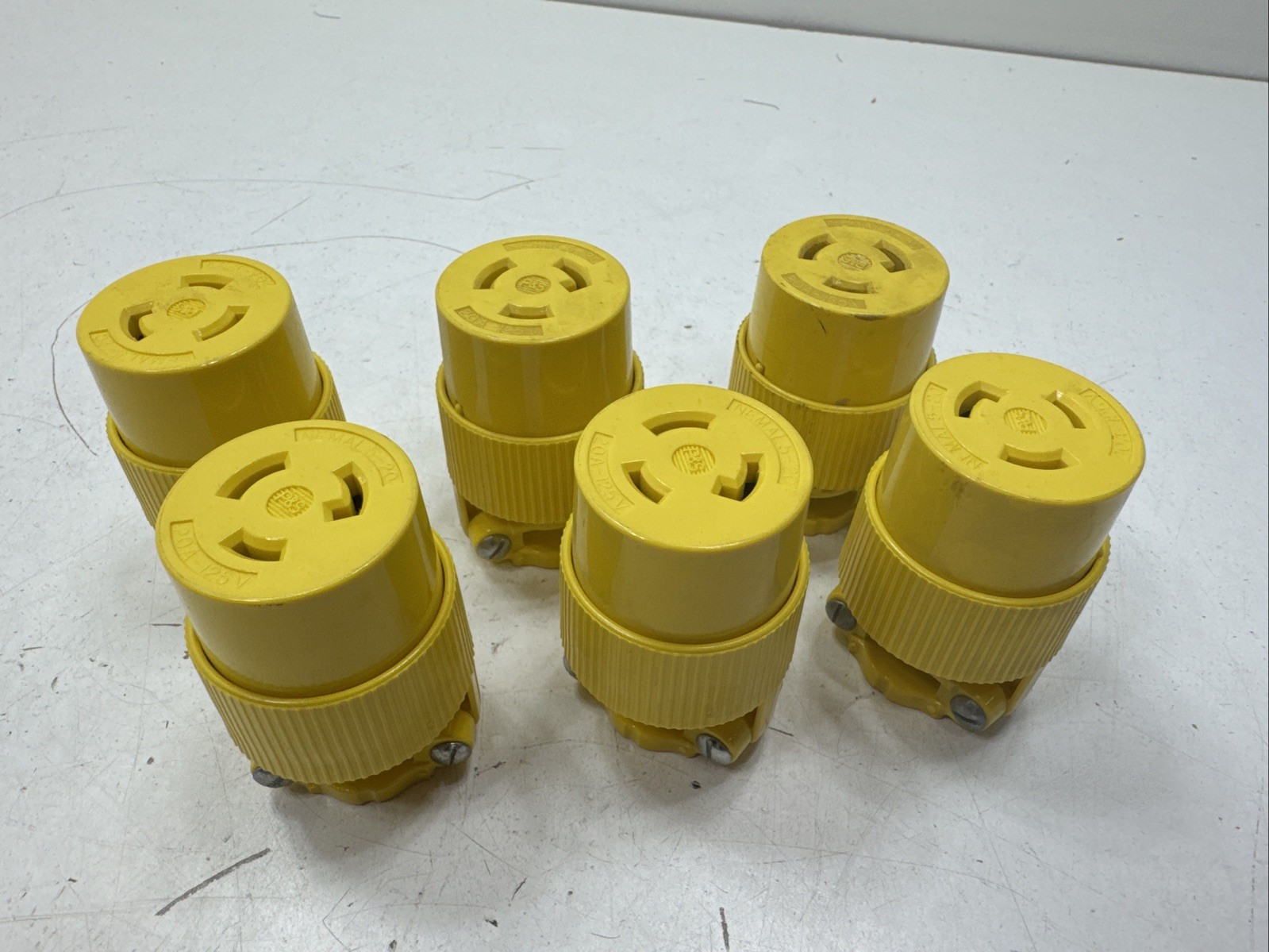 (QTY.6) Pass and Seymour L5-20 Turnlok Female Plug 20 Amp 125 Volt