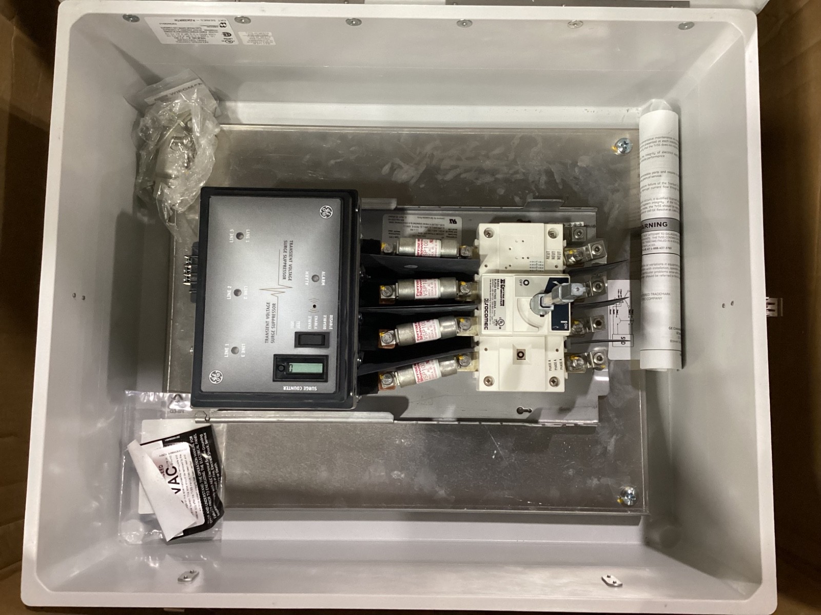 GENERAL ELECTRIC THE277Y300WMN4 TYPE 2SPD SURGE PROTECTIVE DEVCE #151JM