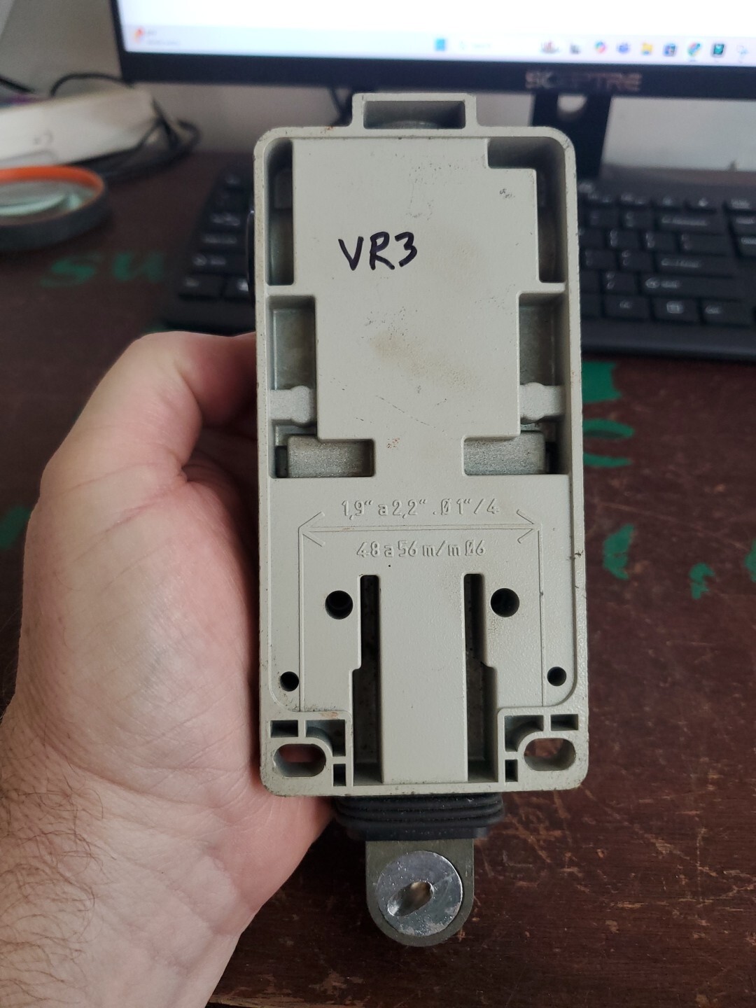 Telemecanique XY2-CH Emergency Stop Rope Pull Switch (VR3)
