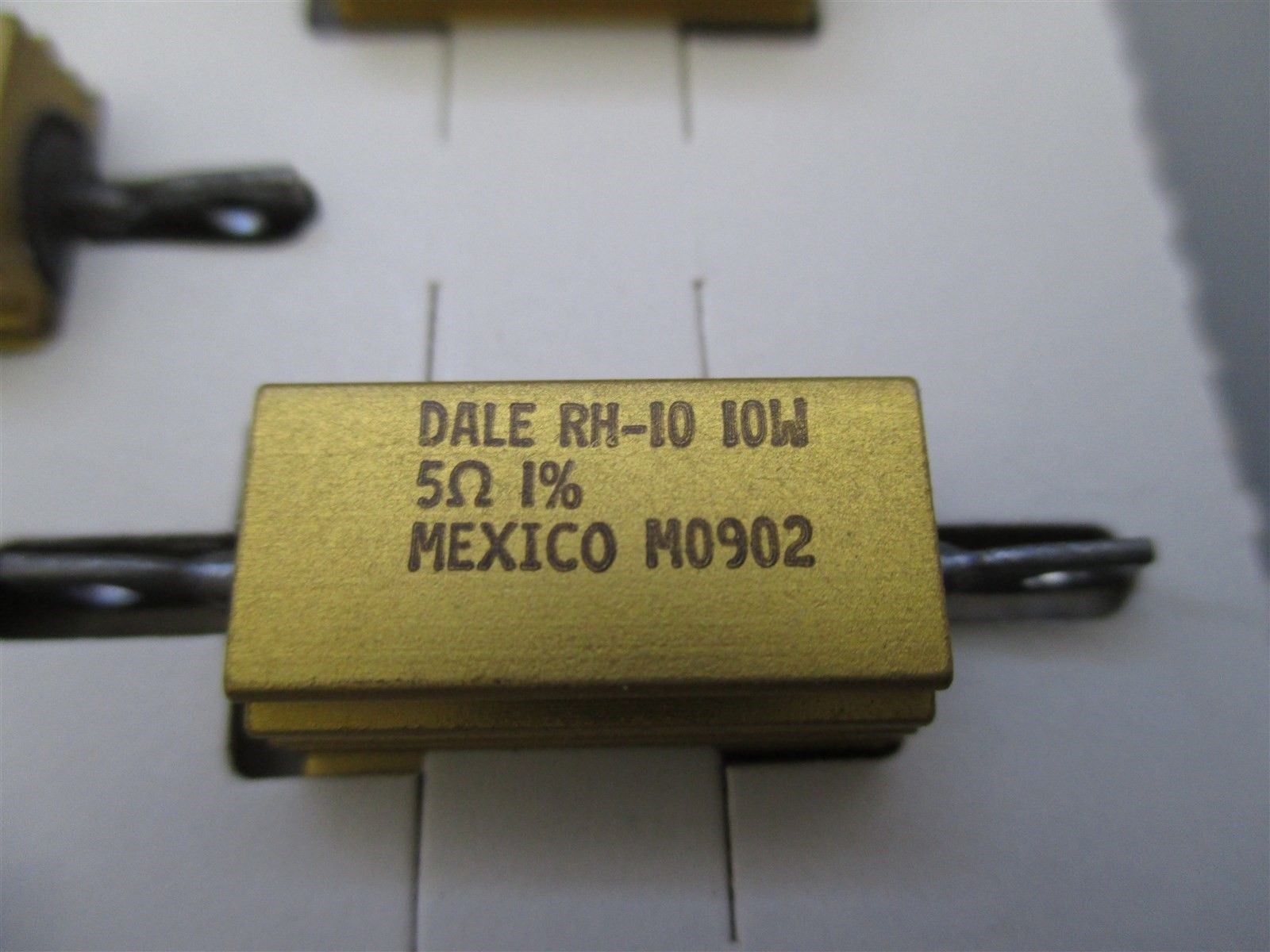 Vishay Dale RH0105R000FC02 Resistor qty 10