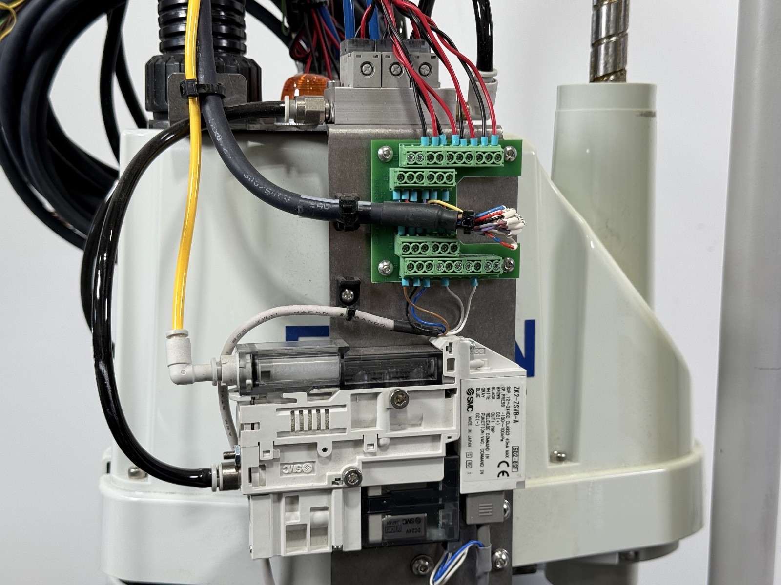 Seiko Epson LS3-401S 4-Axis SCARA Robot w/ RC90 Controller 200–240VAC