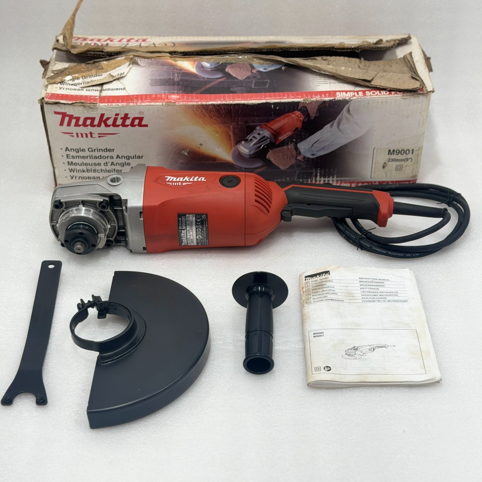 NEW MAKITA MT M9001 230MM 9 IN ANGLE GRINDER 2000W 6600 RPM 240V FASTSHIP FEDEX