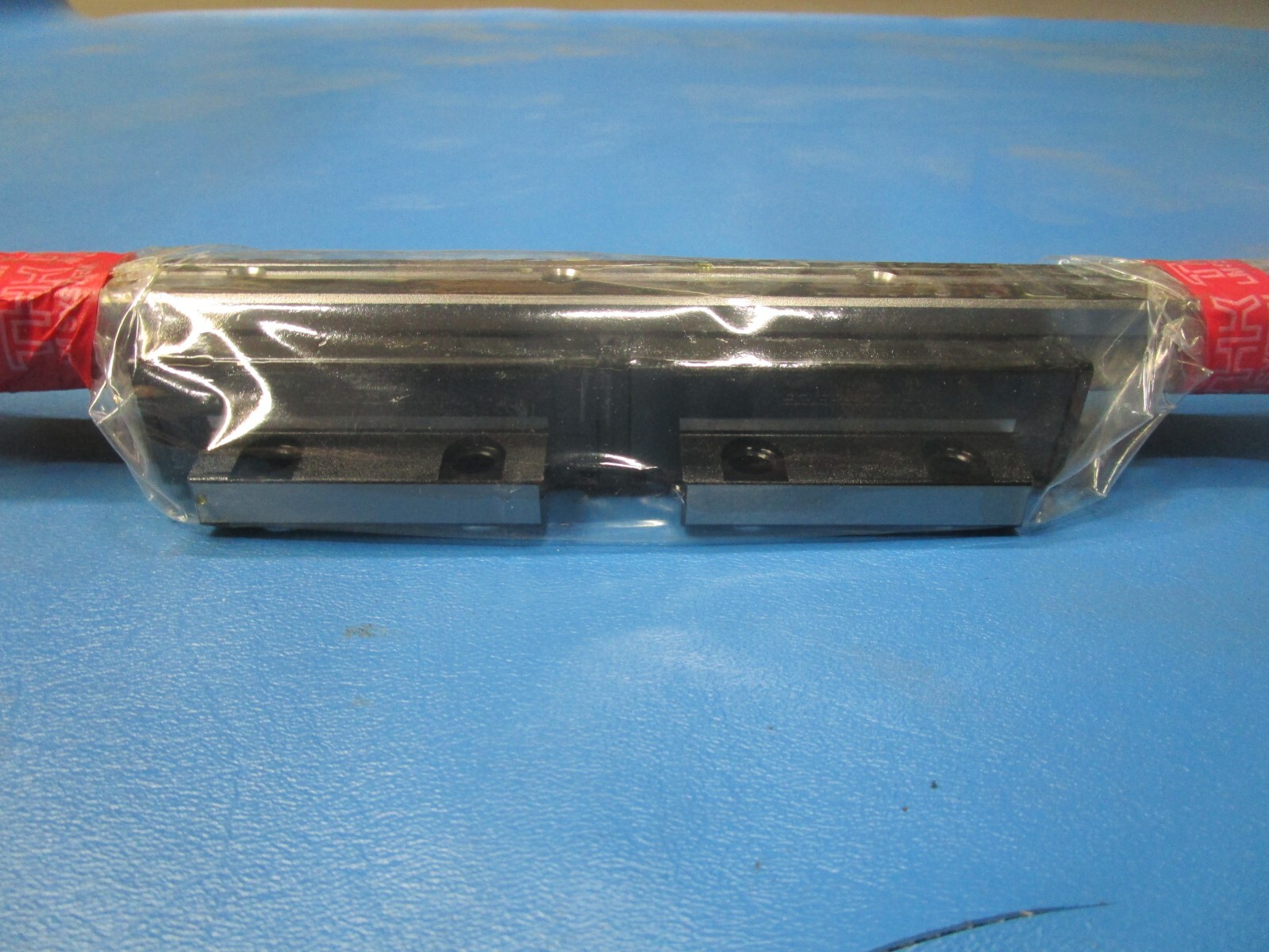 THK SSR25XTB2UU+1600LY, Two Linear Bearing SSR25XTB Flange Blocks on 1600mm Rail