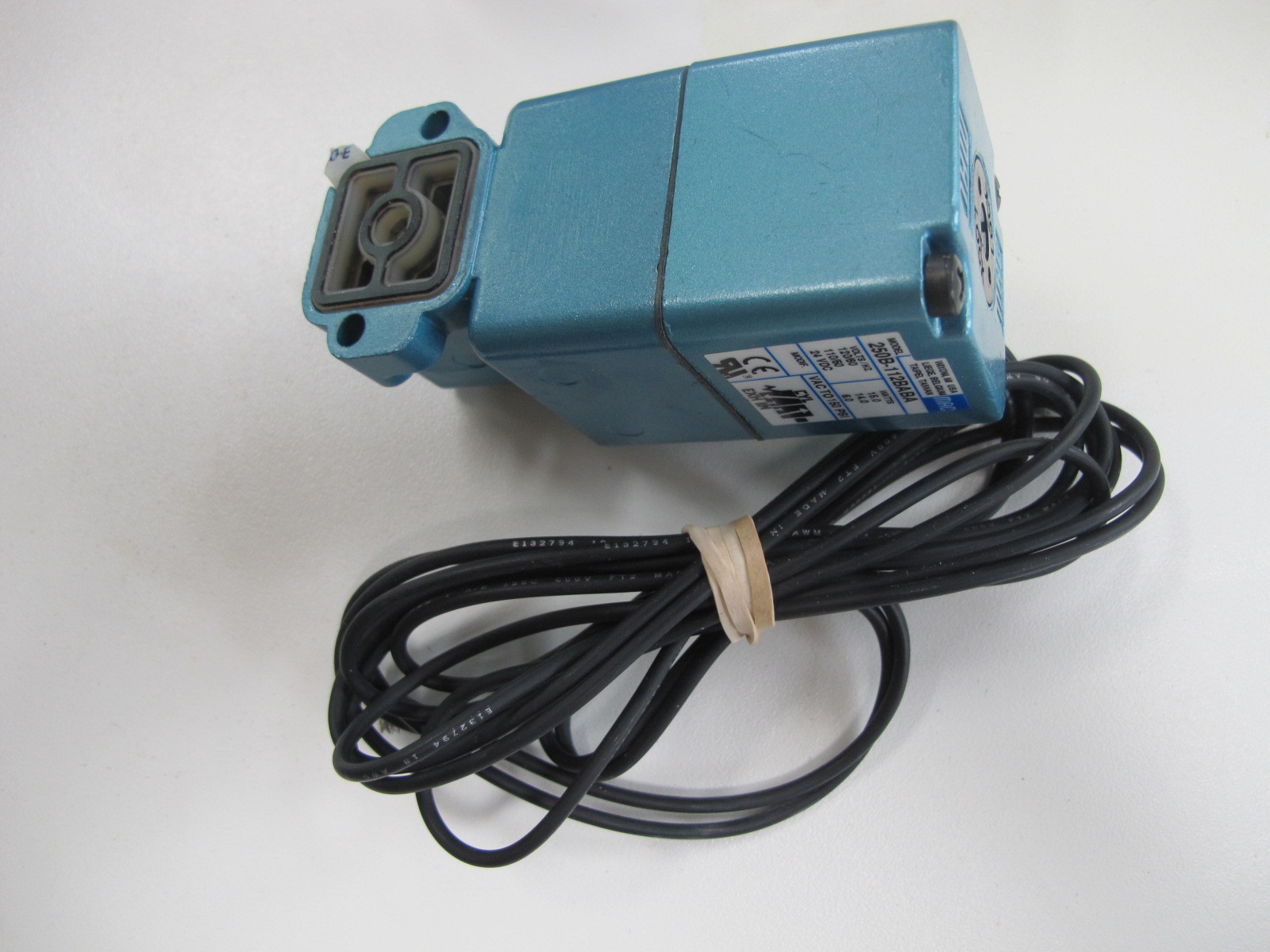 MAC 250B-112BABA Valve 120V 250B-522BAAA NEW