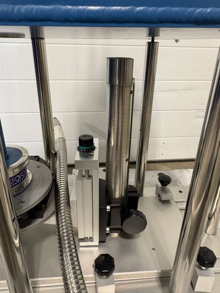 Oxford Instruments Newport Continuous Flow Liquid Helium Cryostat Part M-370-RC