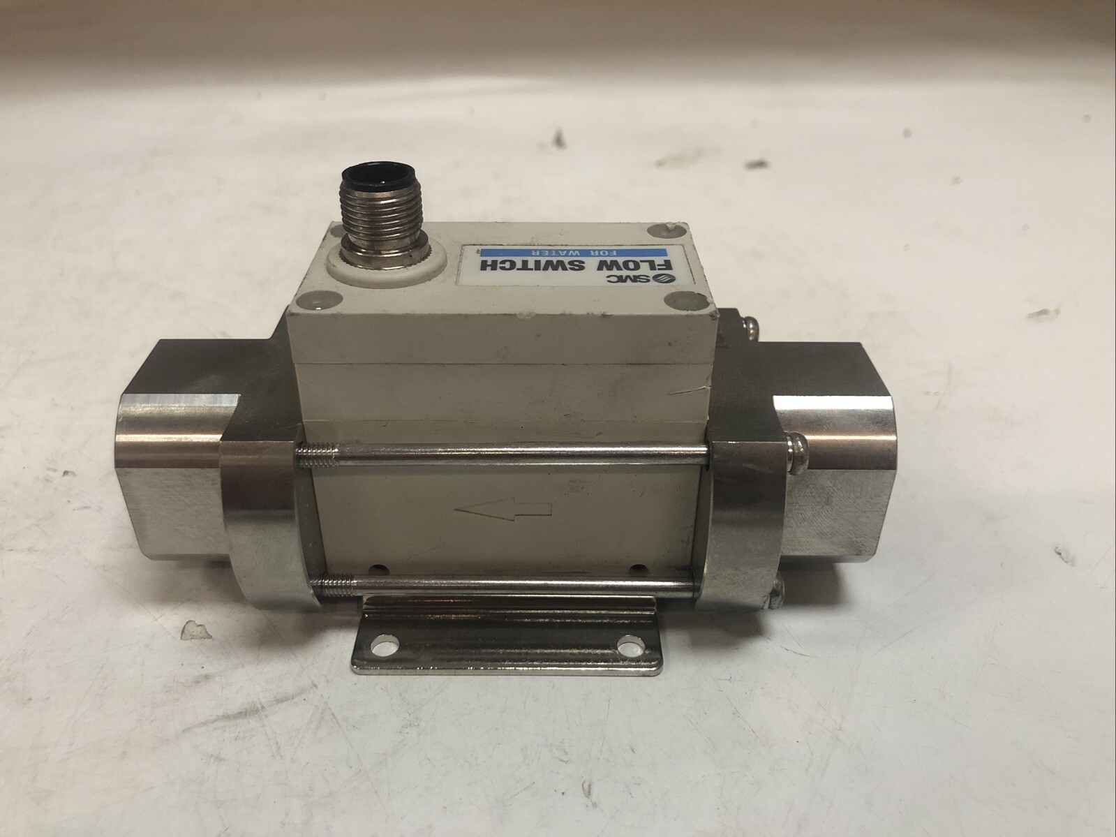 1 Used SMC PD2W540-F06-1 Flow Switch For Water, Flowrate 5-40L/min