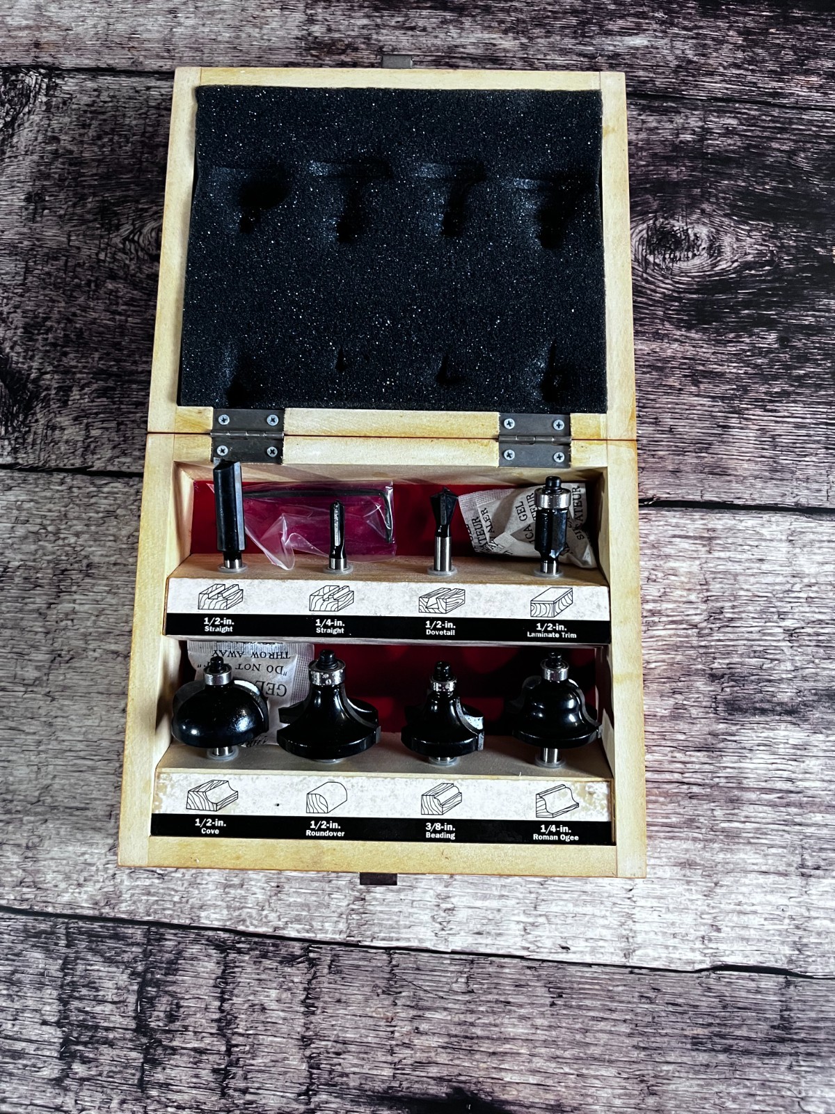 CRAFTSMAN 8 PIECE CARBIDE TIPPED ROUTER BIT SET W/ WOODEN BOX & ALLEN WRENCH