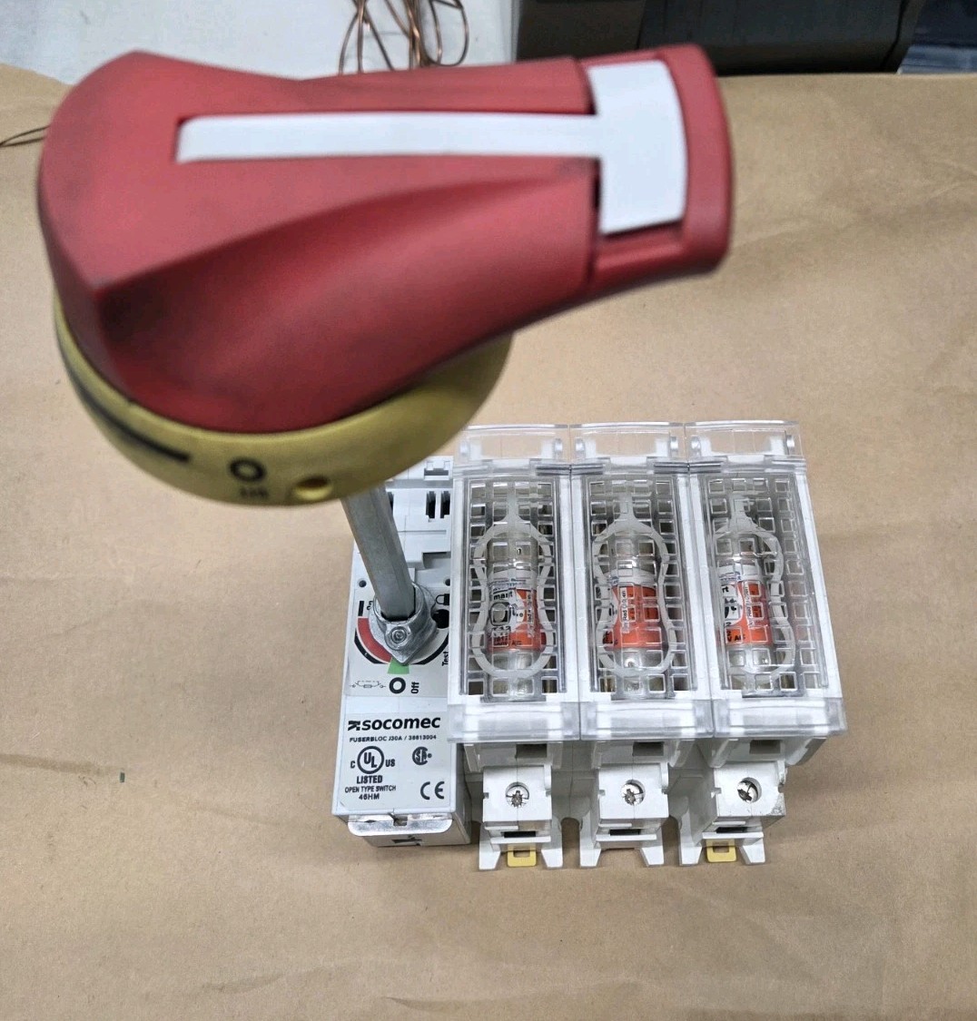 SOCOMEC FUSERBLOC J30A 38613004 SWITCH 30, 3PH