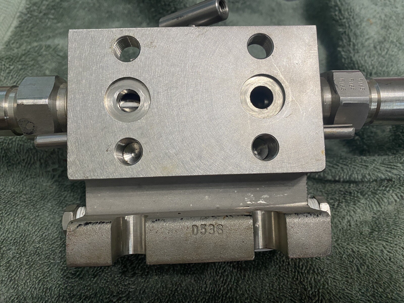 PGI VALVE MANIFOLD M3-875SLT 316SS 1500 PSI @ 200°F