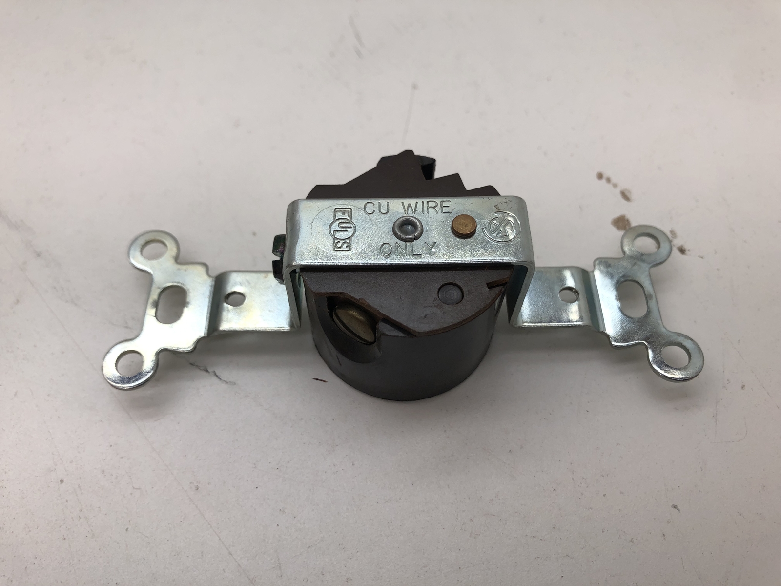 (QTY.13) COOPER-ARROW HART 4710 LOCKING RECEPTICLE