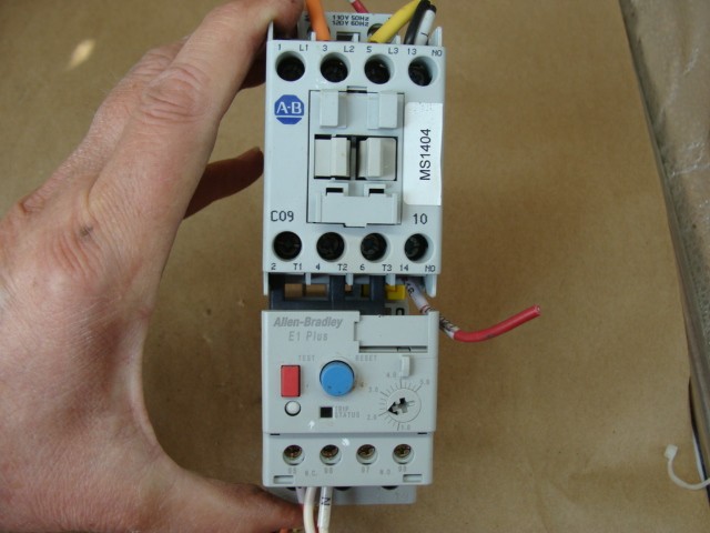 LOT OF 2 ALLEN BRADLEY CONTACTORS 100-C09*10 W/OVERLOAD RELAY 193-EECB
