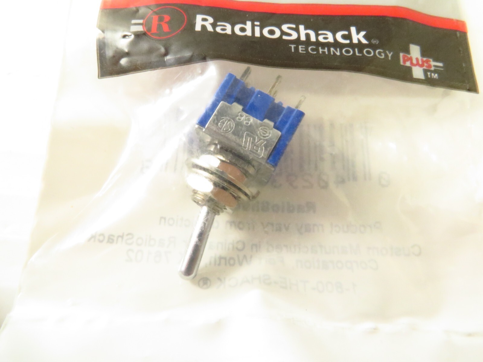 Radio Shack 275-0614 DPDT Submini On-Off Maintained Toggle Switch, 2-3 Day Ship