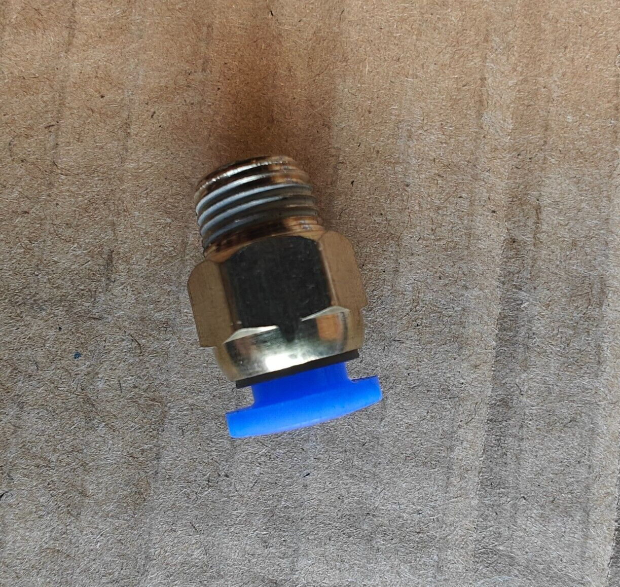 Large Lot of air fittings, sizes 6mm, 8mm, 10 mm Adapters and couplings
