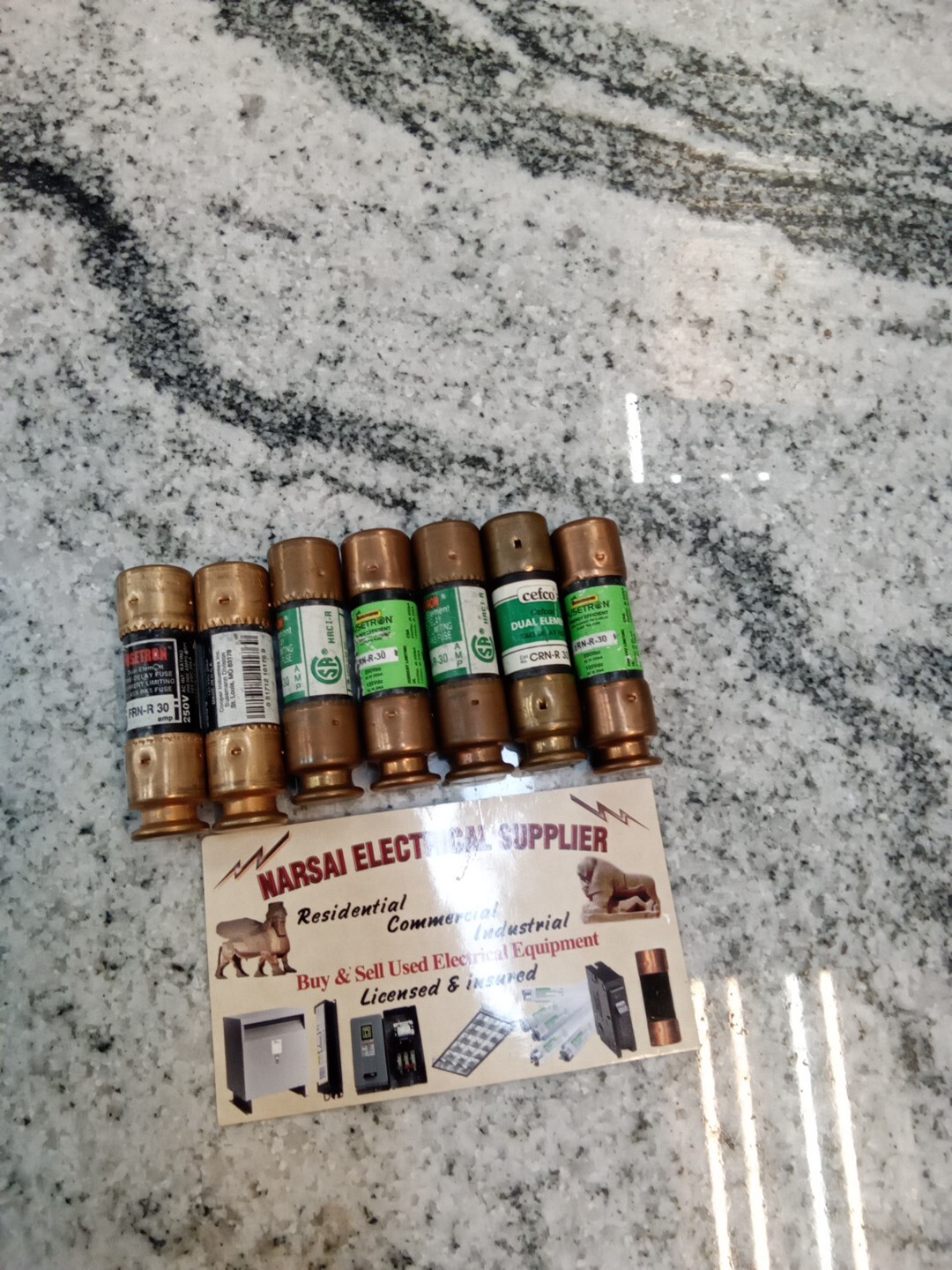 Lot of 7) FUSE 30A/250V Time Delay/DUAL ELEMENT /FRN-R-30 /USED(DH2