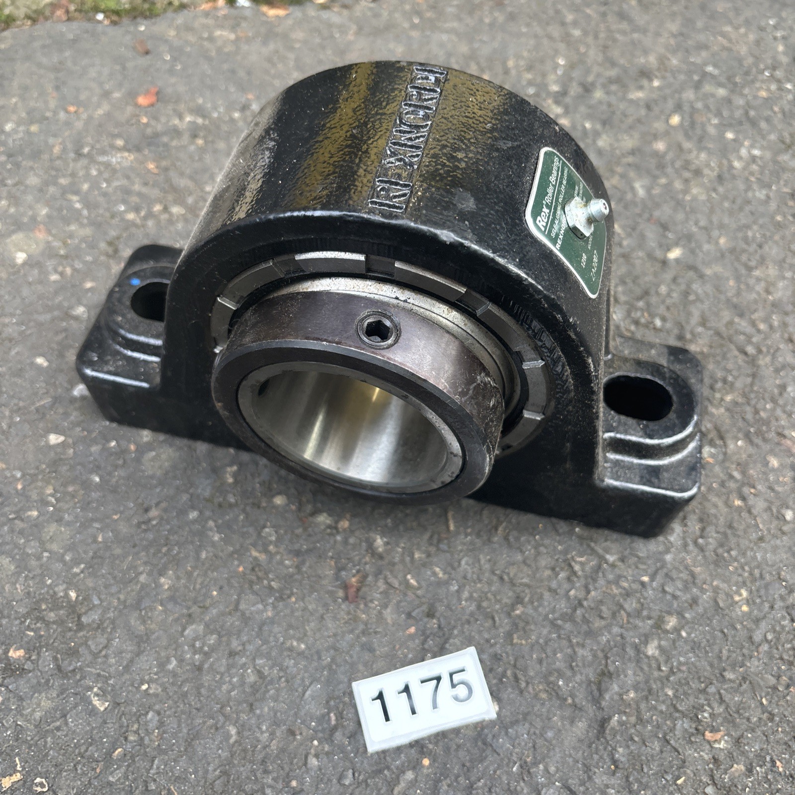1 NEW REXNORD ZA2207 2 BOLT BASE PILLOW BLOCK BEARING NEW