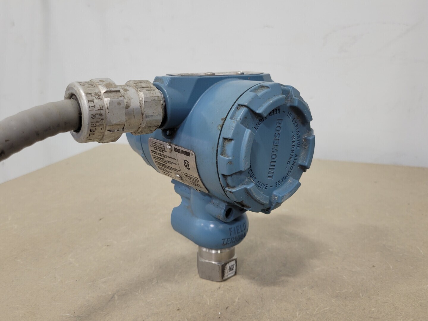 FISHER-ROSEMOUNT 3-15 PSIG Absolute and Gage Pressure Transmitter 2088 G2S22A1M5