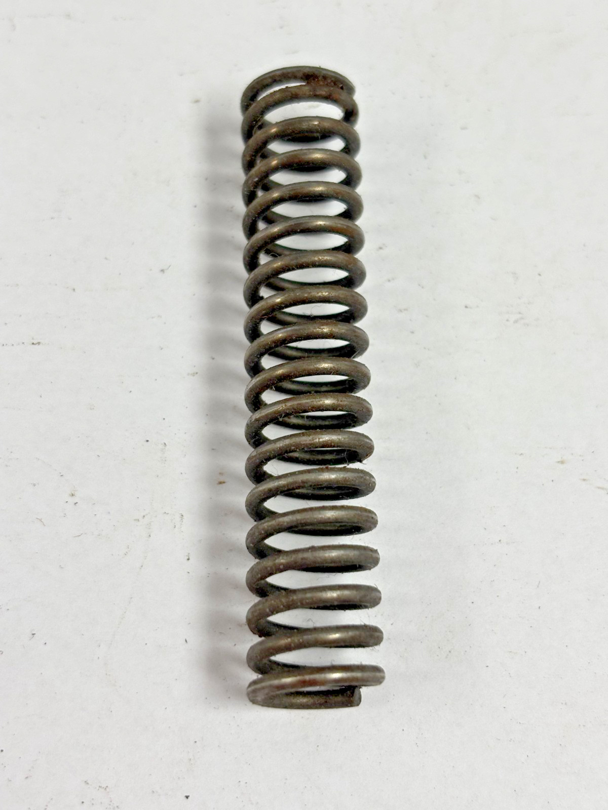 STEEL 17 COIL SPRINGS OD: 6″, WIRE DIA: 5/64″, LENGTH: 2-15/16″, LOT OF 28