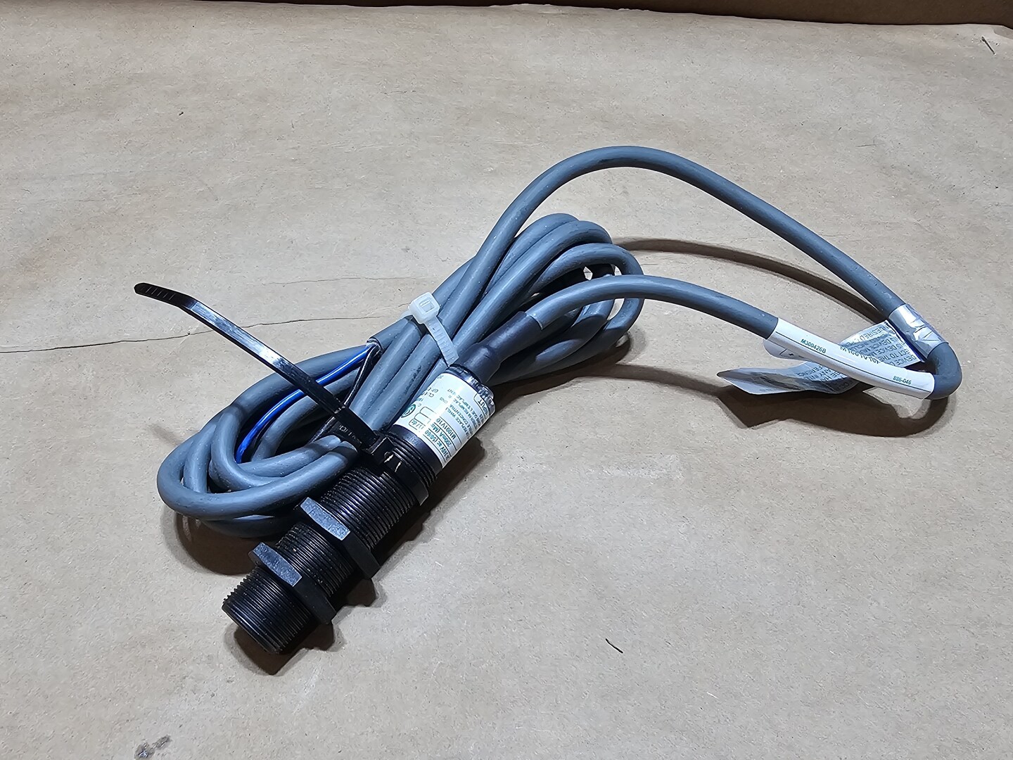 NEW 4B Components LTD M1001V10F Stopswitch – Electrical