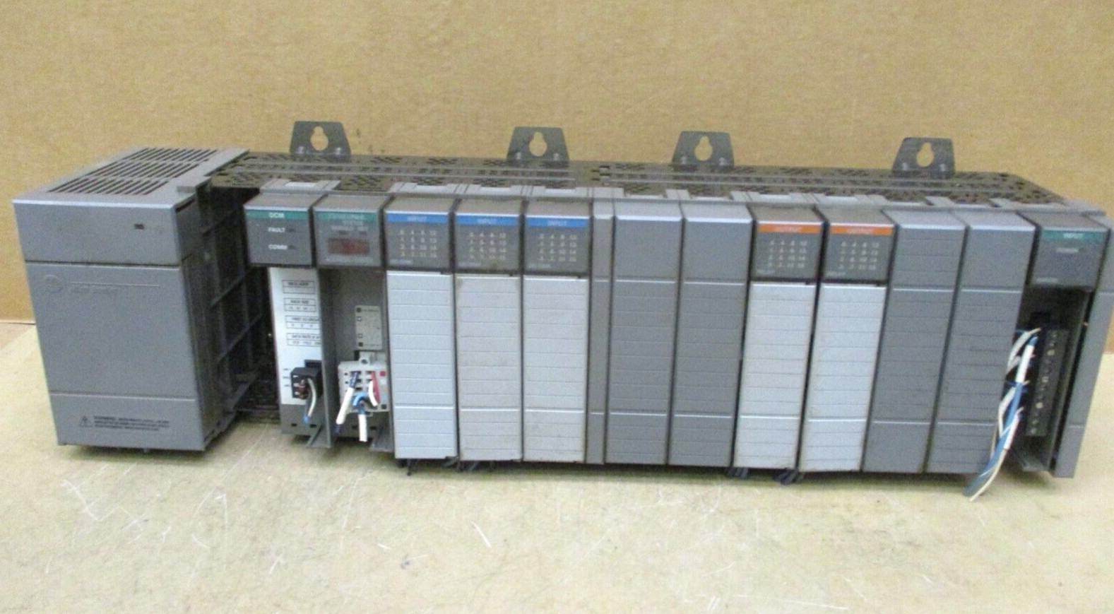 Allen-Bradley SLC 500 1746-P3 Ser A 1747-DCM 1747-SDN 1746-A13 48679GN