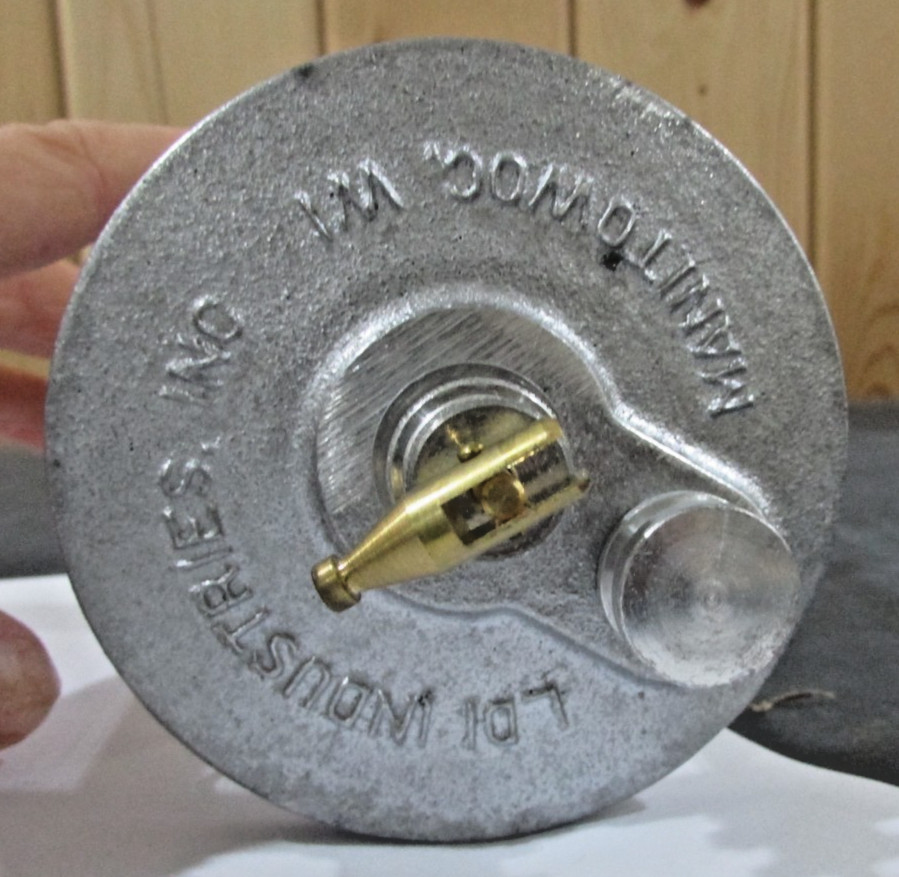 LDI Industries Oil Reservoir with flow Adjustment Valve Max 160 degree 3/8