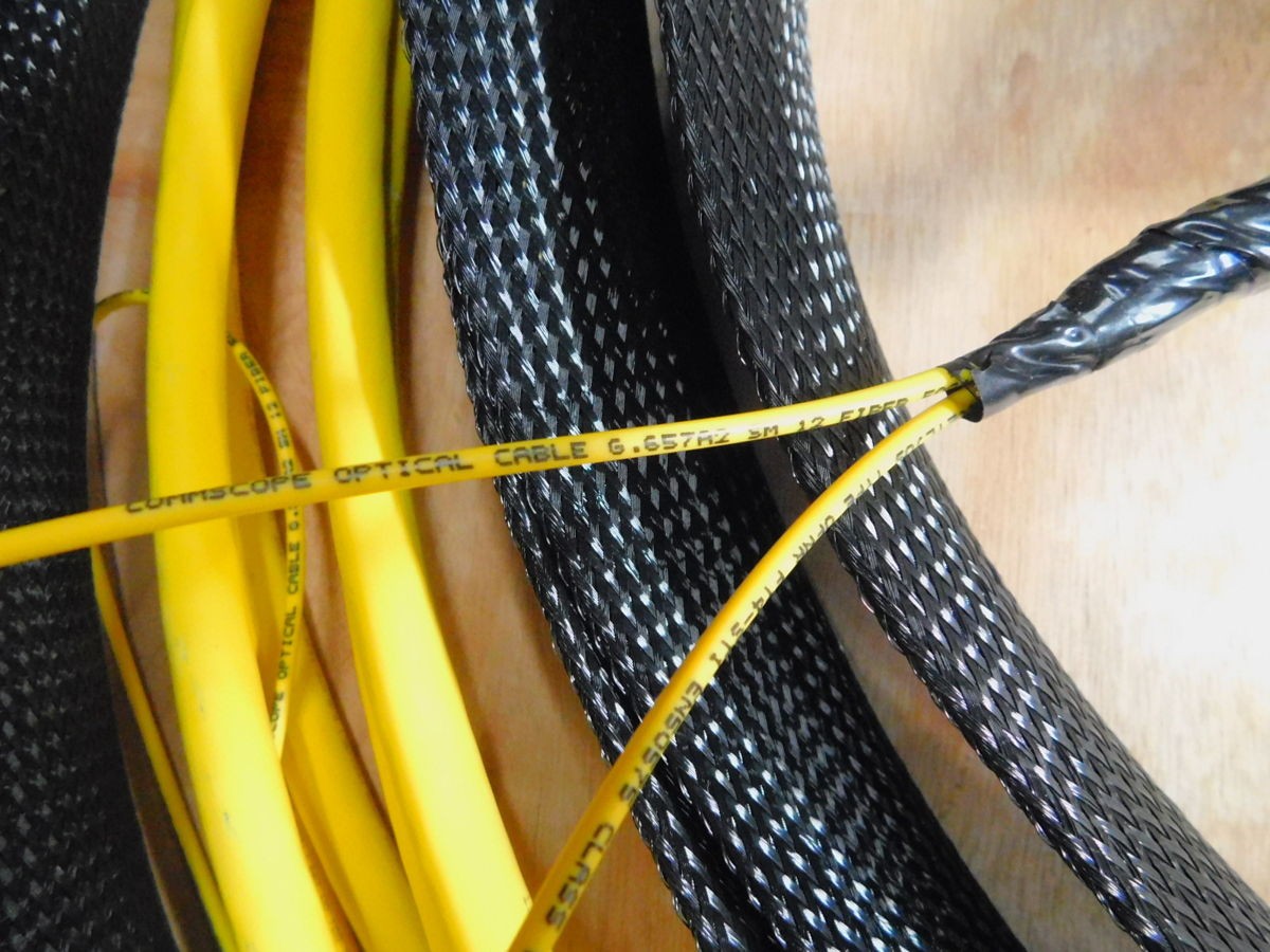 COMMSCOPE UJGQPQPTM-JFK315 FIBER TRUNK CABLE ASSEMBLY 144-FIBER SINGLE MODE 315F