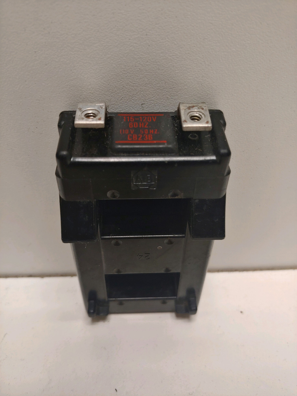 GUARANTEED! GOOD ALLEN-BRADLEY 115-120V OPERATING COIL CB236 *MISSING SCREWS*