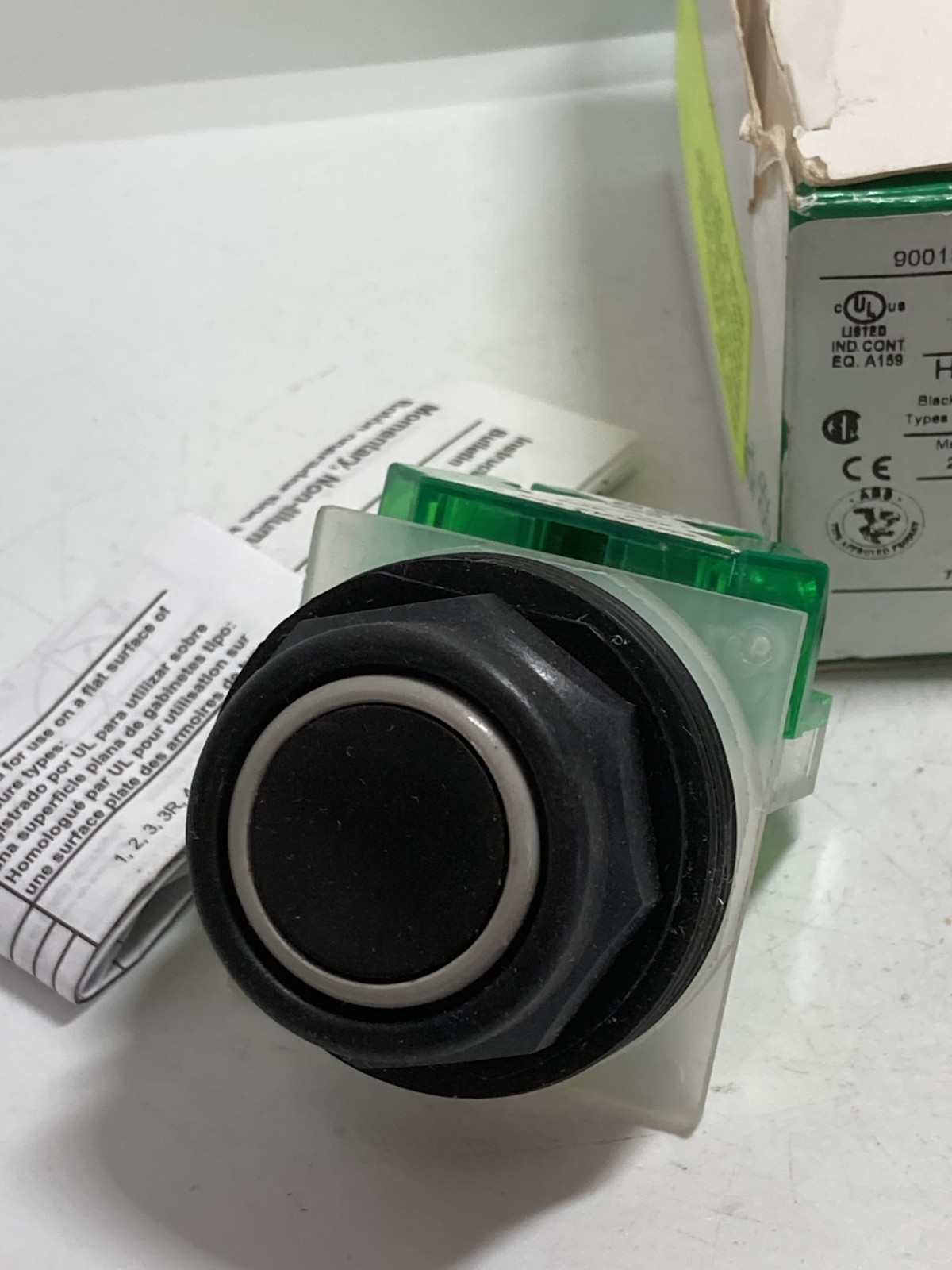 SCHNEIDER 9001SKR1BH5 PUSHBUTTON BLACK MOMENTARY NO CONTACT NIB