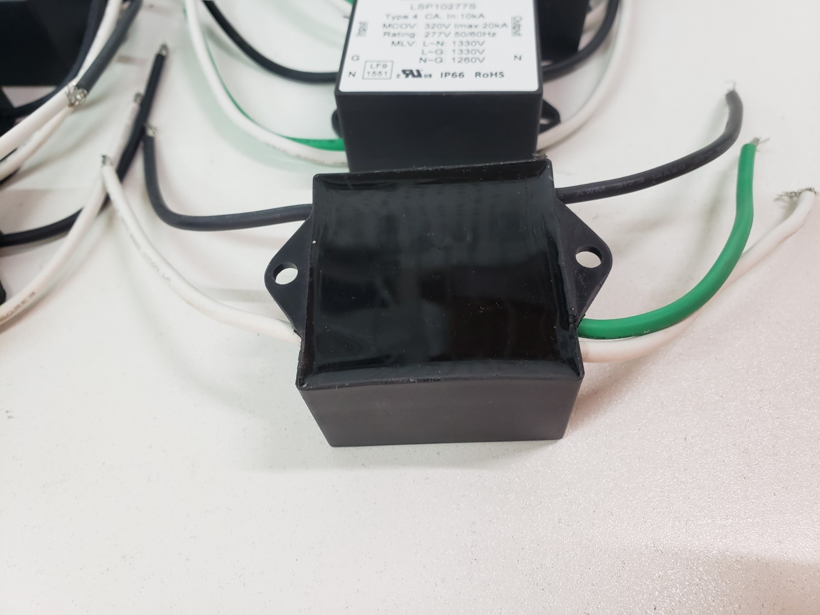 Lot of 10 – UNUSED – Littelfuse LSP10277S Lighting Surge Protector