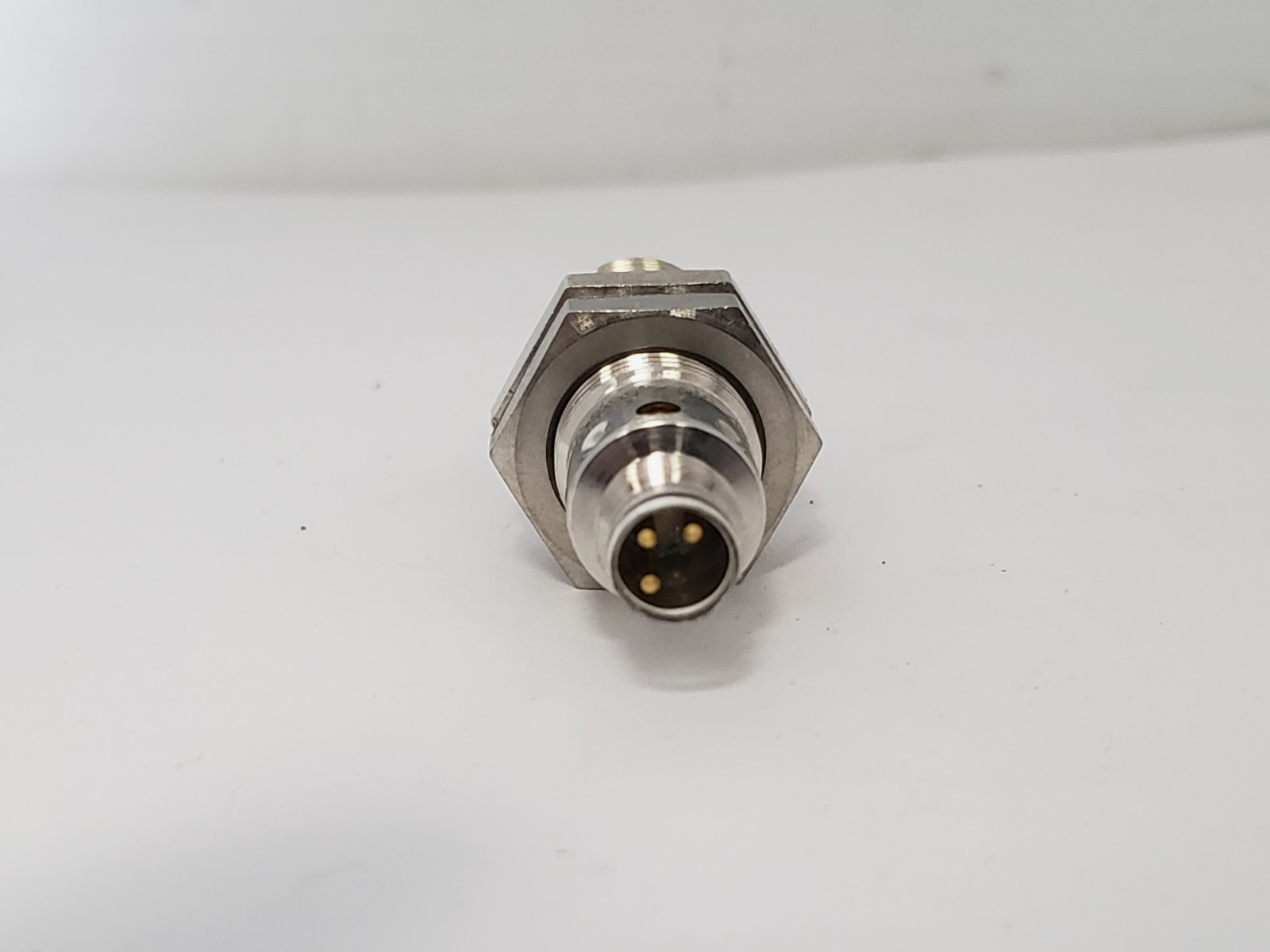 IFM ELECTRONIC IFS210 INDUCTIVE SENSOR PNP N.O. 3 PIN NNB