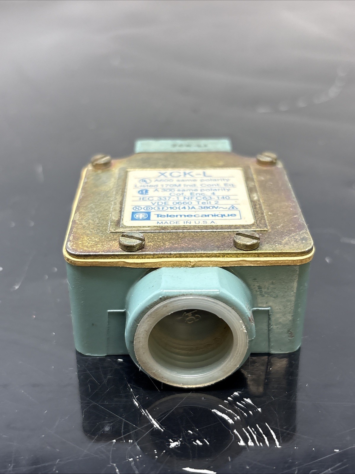 TELEMECANIQUE XCK-L 380V 10A