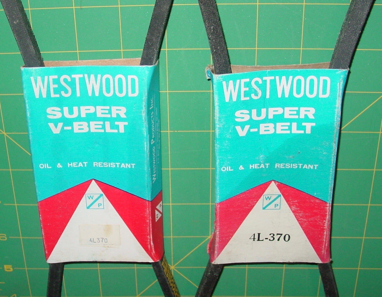 LOT OF 2 Westwood 4L-370 SUPER V-BELT HEAVY LOAD EXTREME OIL HEAT NOS USA MADE