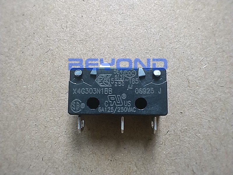 QTY:1 FOR SAIA-BURGESS X4G303N1BB 3-pin micro switch travel limit reset button