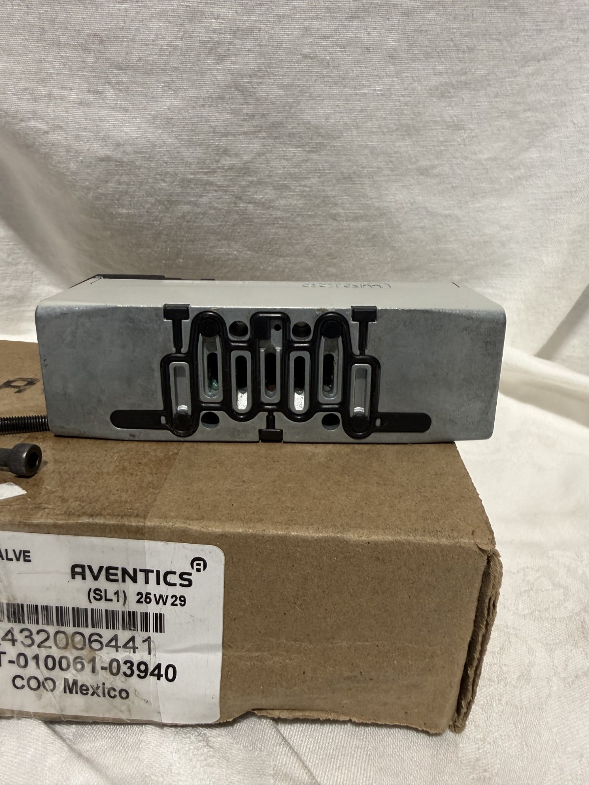 Aventics R432006441 Ceram Valve Size 1 Solenoid 24VDC GT-010061-03940 Rexroth Ne
